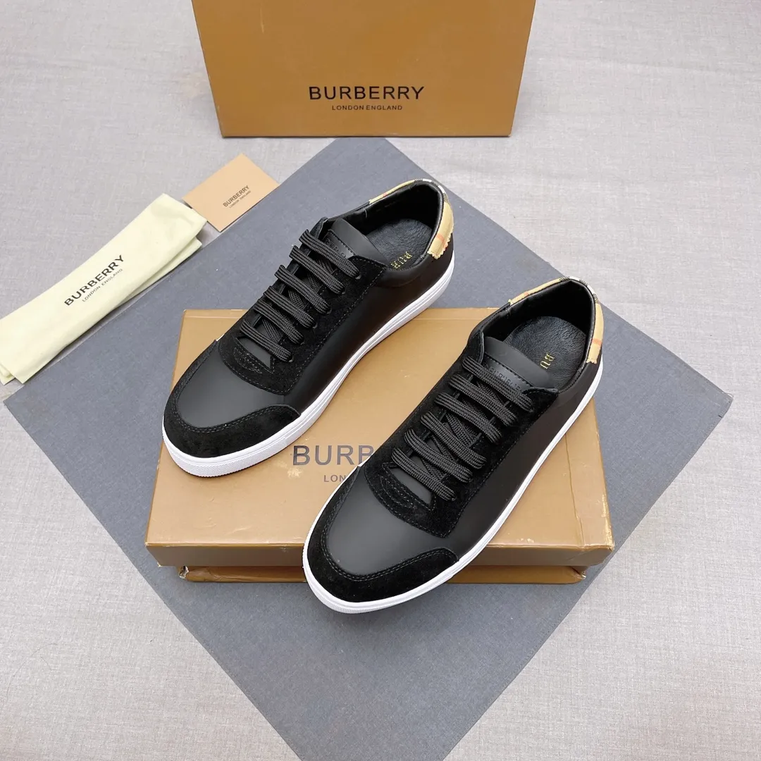 p380 【Burberry】Burberry’s new men’s casual shoes! Classic striped cloth paired with imported first-layer silk calfskin and high-mercerized nubuck leather. Real sheepskin lining is very comfortable. Original outsole. Two-color selection, details determine quality. Welcome to compare. Size: 38-44 No. 019